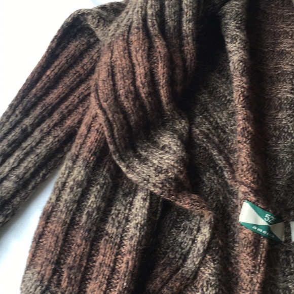 Sweater - Picture 2 of 2